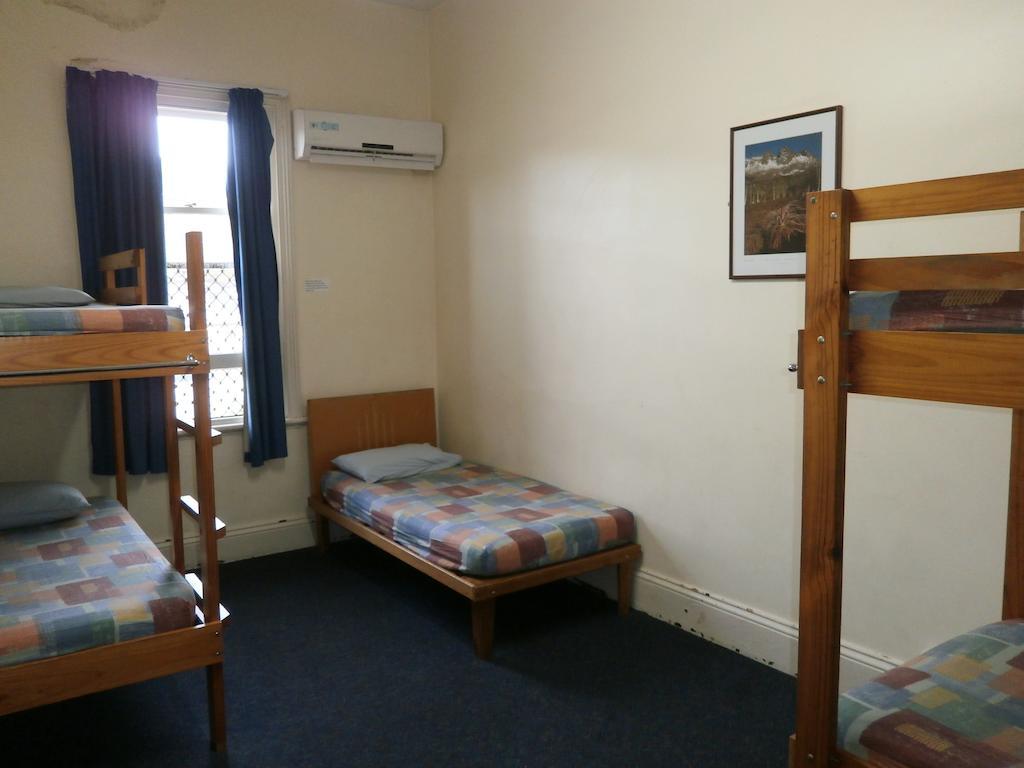 Launceston Backpackers Hostel Екстериор снимка